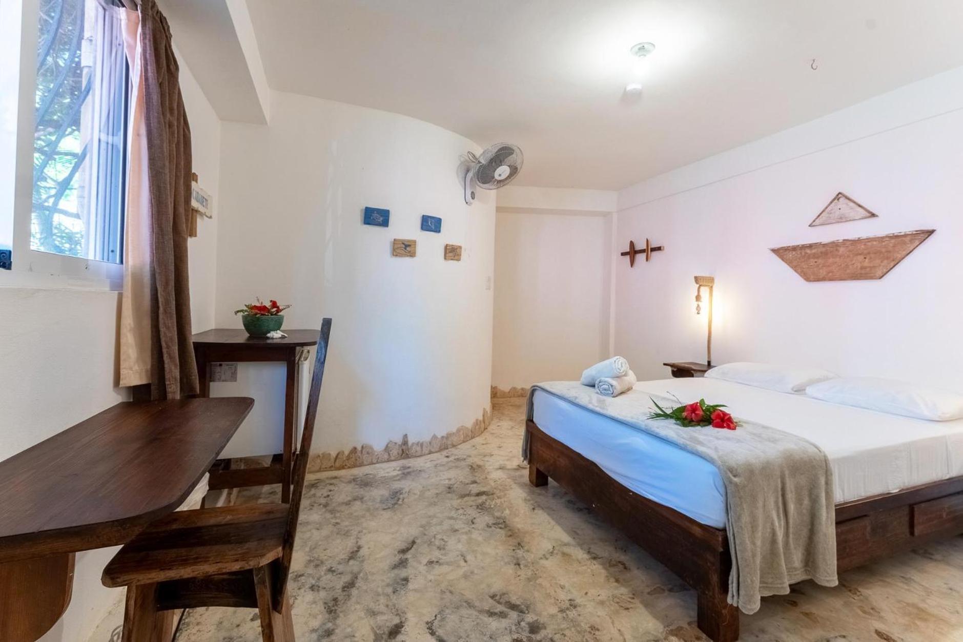 קברטה Surfbreak B&B חדר תמונה